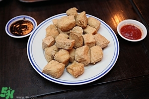 臭豆腐能帶上飛機(jī)嗎？坐飛機(jī)能帶臭豆腐嗎？