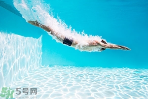 浮潛是什么意思？深潛和浮潛有什么區(qū)別？?