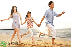 第一次來月經(jīng)能游泳嗎？經(jīng)期不適怎么緩解？