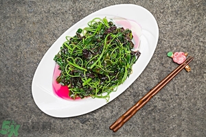 莧菜吃多了有什么壞處？莧菜吃多了大便紅色好嗎？