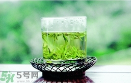 喝蓮子心能減肥嗎？蓮子心泡茶喝能減肥嗎？