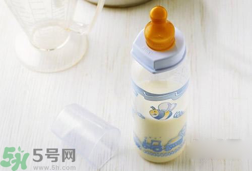 奶粉結(jié)塊是怎么回事？奶粉結(jié)塊可以吃嗎？