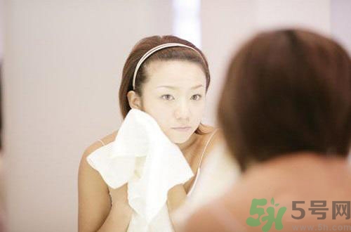 脫妝是什么原因？什么情況下容易脫妝？