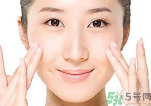 卸妝油怎么用？卸妝油的正確使用方法
