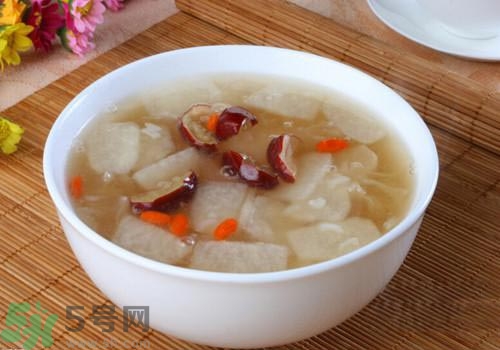 發(fā)燒可以喝冰糖雪梨嗎？發(fā)燒喝冰糖雪梨好嗎？