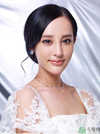 乳暈大是什么原因？乳暈大正常嗎？