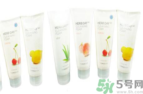 悅詩風吟和菲詩小鋪哪個好？悅詩風吟和菲詩小鋪哪個更好用？