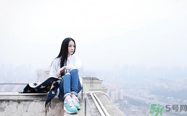15歲女生白帶多正常嗎？15歲女生白帶異常怎么辦？