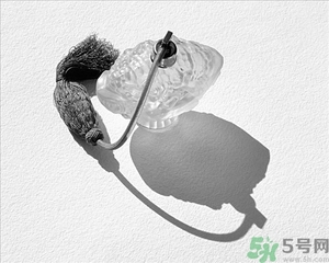 香水過敏了怎么辦？噴香水對身體有害嗎？