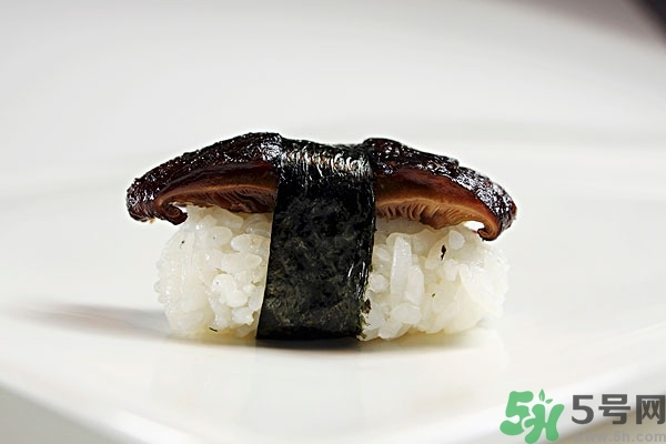紫菜會發(fā)霉嗎？吃紫菜有什么好處和壞處？