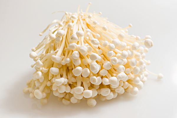 金針菇變黃了還能吃嗎？金針菇放久了黃了可以吃嗎？