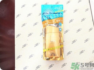 安耐曬為什么那么??？安耐曬是水狀液體的嗎？