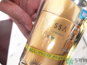 安耐曬為什么那么?。堪材蜁袷撬疇钜后w的嗎？