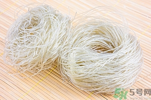 米線和米粉有什么區(qū)別？米粉要泡多久才能炒？