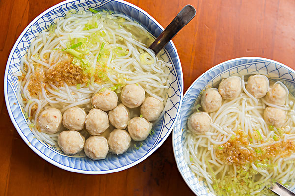 米線和米粉有什么區(qū)別？米粉要泡多久才能炒？