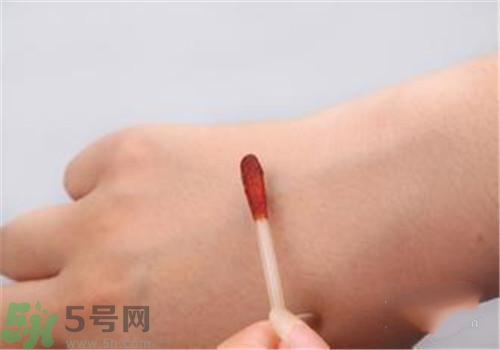 碘伏和碘酒哪個好？碘伏和碘酒有什么區(qū)別？