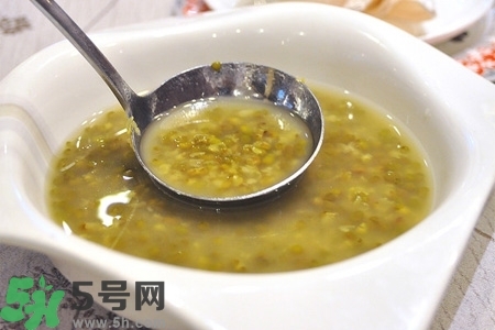 夏天喝綠豆湯好嗎？夏天喝綠豆湯好不好？