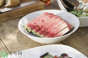 如何辨別西瓜生熟？怎么看西瓜熟不熟？
