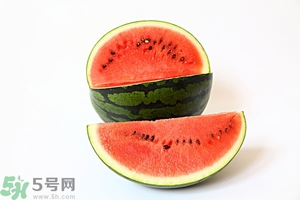 如何辨別西瓜生熟？怎么看西瓜熟不熟？