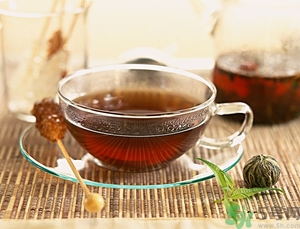 中暑能喝冰水嗎？中暑能吃冰淇淋嗎？