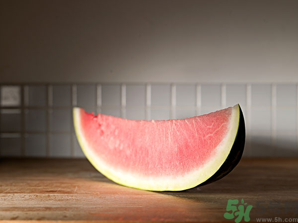 西瓜沒熟透可以吃嗎？西瓜不好吃怎么做好吃？