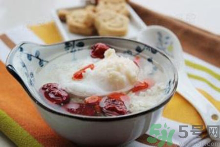 米酒為什么變紅？米酒變紅了還能吃嗎？