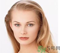 眉心長痘痘是什么原因？眉心長痘痘怎么辦？