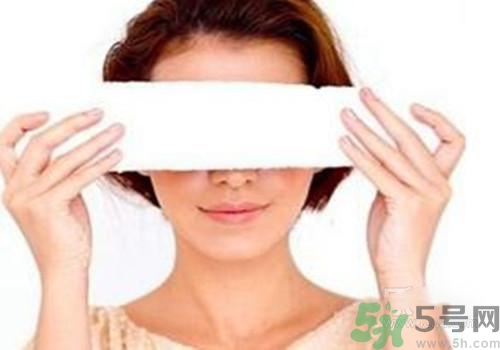眼睛腫了用冷水敷還是熱水敷？眼睛腫了怎么辦？