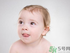 寶寶吃什么對頭發(fā)好？寶寶頭發(fā)發(fā)黃怎么辦？
