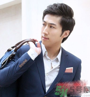 李鐘碩發(fā)型是什么？姜哲發(fā)型是什么？