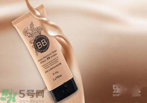 bb霜用洗面奶可以洗干凈嗎？bb霜洗面奶沒洗干凈有什么危害？