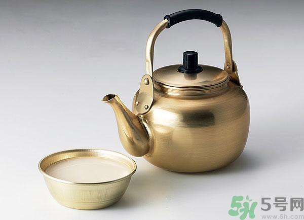喝糯米酒能豐胸嗎？喝米酒能護(hù)膚嗎？