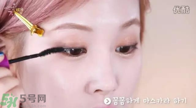 戴眼鏡怎么化妝？眼鏡妝怎么畫