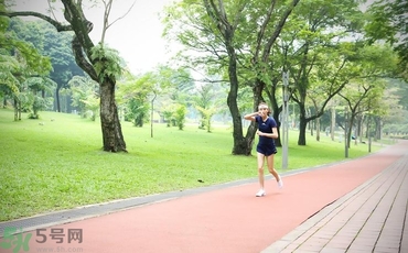 女生跑步腿會(huì)變粗嗎？女生跑步小腿會(huì)變粗嗎？