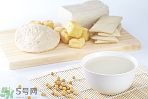 早上喝豆奶好嗎？晚上喝豆奶好嗎？