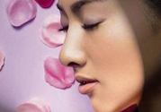 女人絕經(jīng)前的癥狀以及年齡？治療女人絕經(jīng)的小偏方