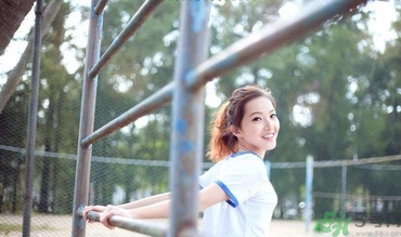 13歲女生平胸怎么辦？13歲女生平胸正常嗎？