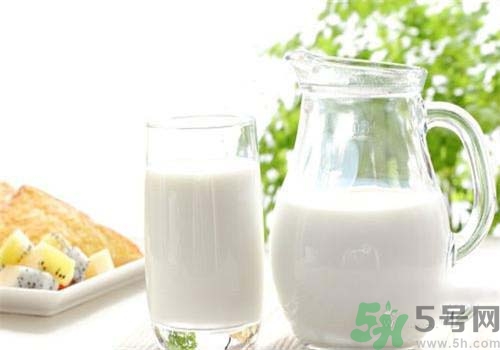 帶狀皰疹可以喝牛奶嗎？帶狀皰疹喝牛奶好不好？