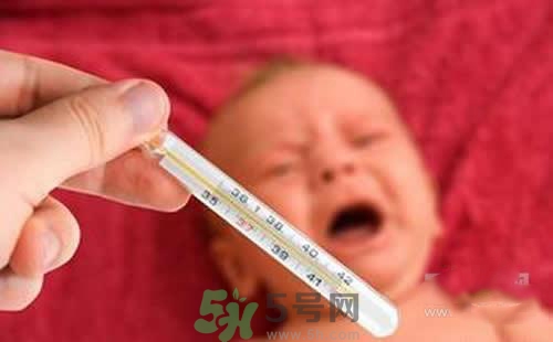 寶寶發(fā)燒多久量一次體溫？寶寶發(fā)燒怎么量體溫？
