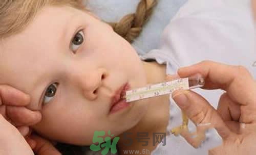 寶寶發(fā)燒多久量一次體溫？寶寶發(fā)燒怎么量體溫？