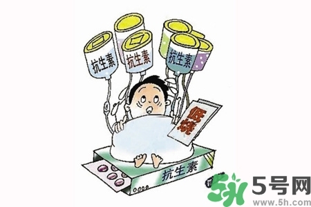 濫用抗生素會(huì)導(dǎo)致免疫力下降嗎？?濫用抗生素會(huì)出現(xiàn)什么癥狀？
