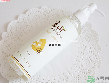 春雨卸妝水好用嗎？春雨卸妝水怎么使用？