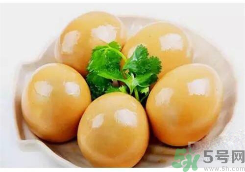 眼睛干澀吃什么好？眼睛疲勞吃什么好？