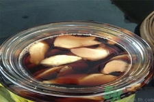 醋泡姜可以吃嗎？吃醋泡姜對(duì)人身體有什么好處嗎？