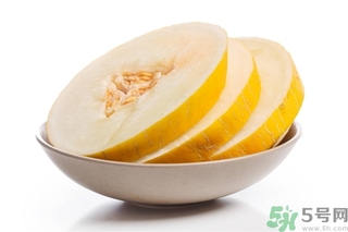 哈密瓜榨汁要加水嗎？哈密瓜榨汁搭配什么？