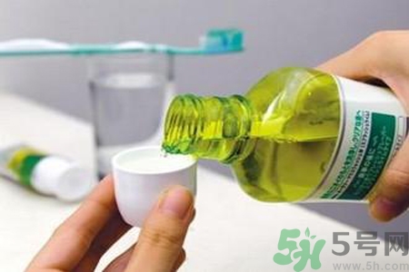 口腔潰瘍可以用漱口水嗎？口腔潰瘍能不能用漱口水？