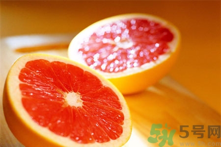 過敏性鼻炎可以吃葡萄柚嗎？過敏性鼻炎能不能吃葡萄柚？