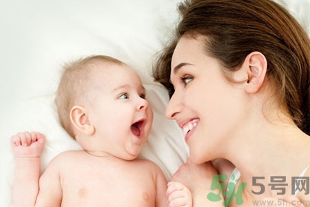 如何預(yù)防女性乳頭痛？女性需注意乳房的哪些問(wèn)題？