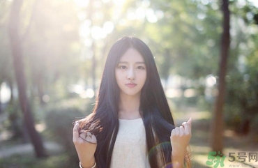 17歲女生下面很癢是為什么？高中女生下面很癢是怎么回事？