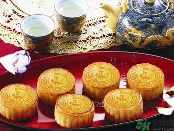糖尿病人可以吃月餅嗎？糖尿病人吃月餅注意事項